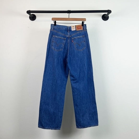 NWT Levi’s High Waisted Straight Distressed Jeans in Joe Strut - Picture 8 of 10